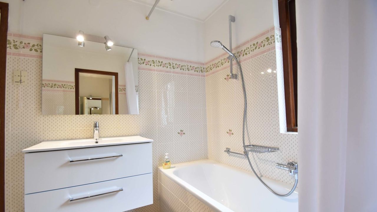 BathRoom BathRoom